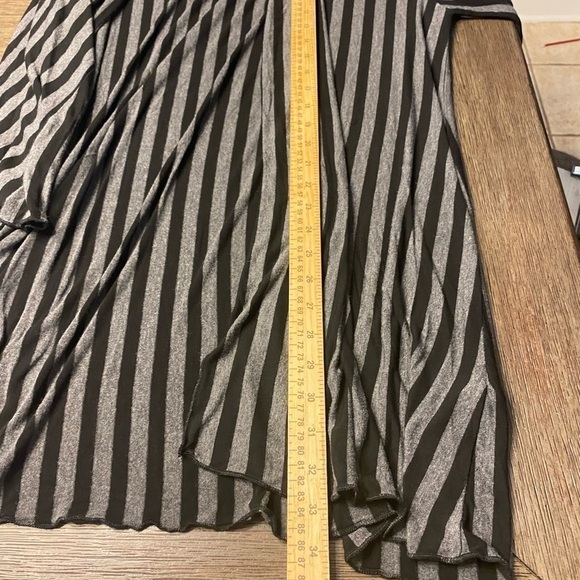 Lightheart L/XL Women Open Front Bell Sleeve Black/gray Cardigan - Picture 6 of 9